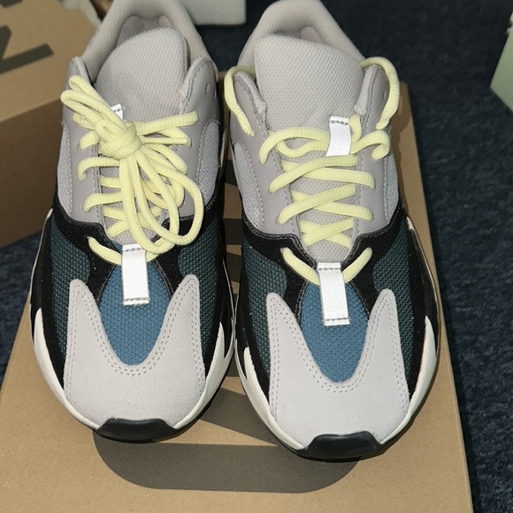 Yeezy boost 700 “Wave Runner”, 100% authentic - Picture 5 of 5